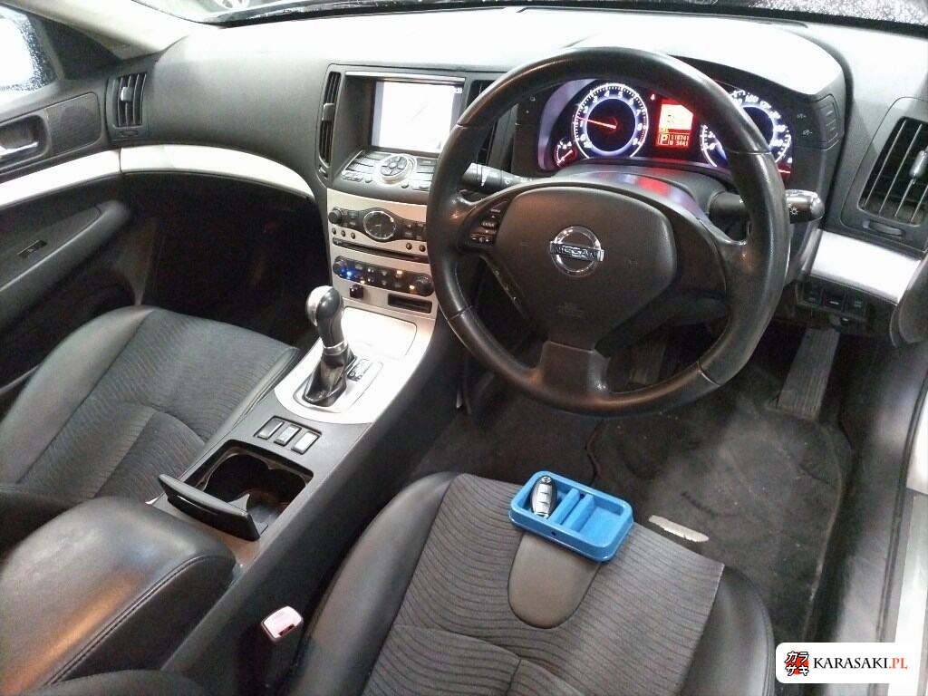 Nissan Skyline 2009 з японського аукціону