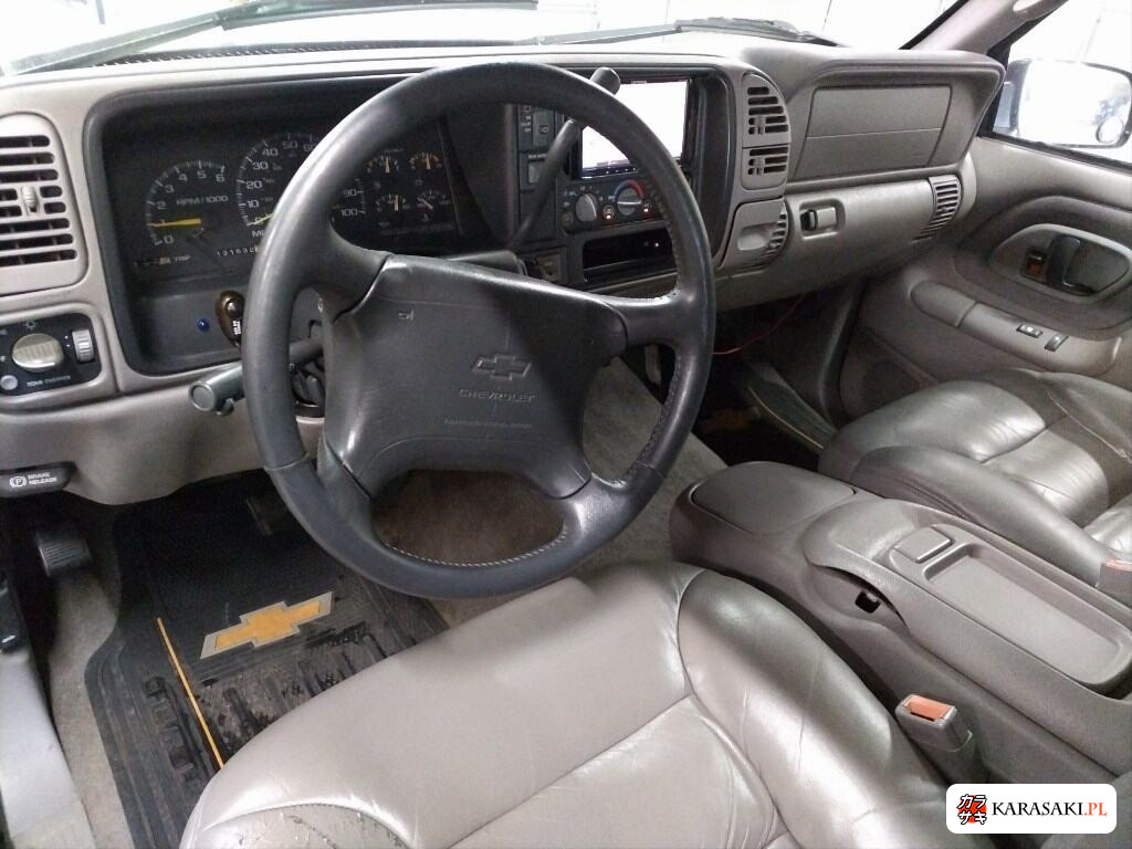 2000 Chevrolet Tahoe 5D 4WD Base Grade 5