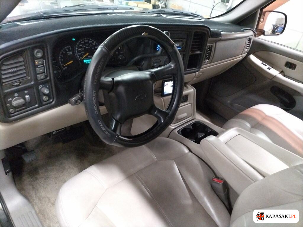 2005 Chevrolet Suburban 4WD LS 5
