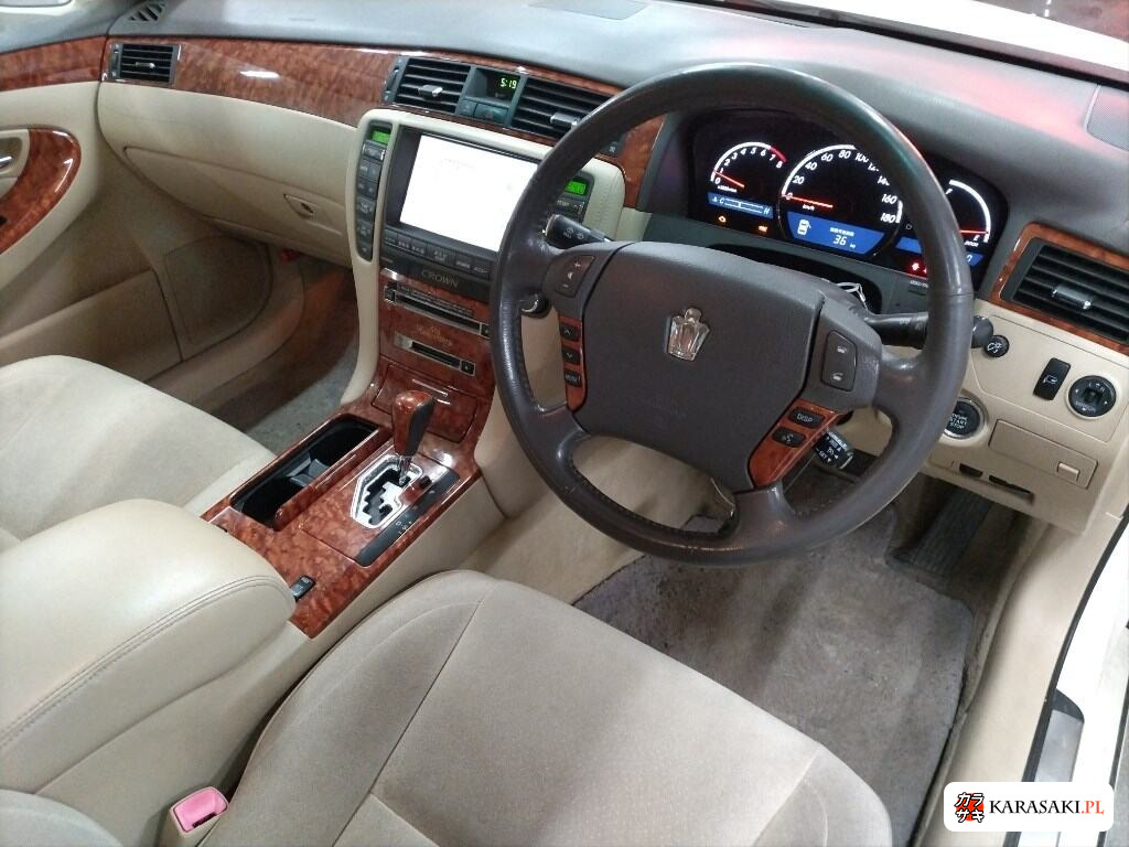 2005 Toyota Crown 4D 4WD Royal Saloon I-Four 5