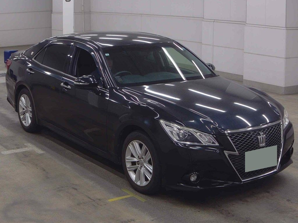 Toyota Crown 2013 z aukcji japońskiej