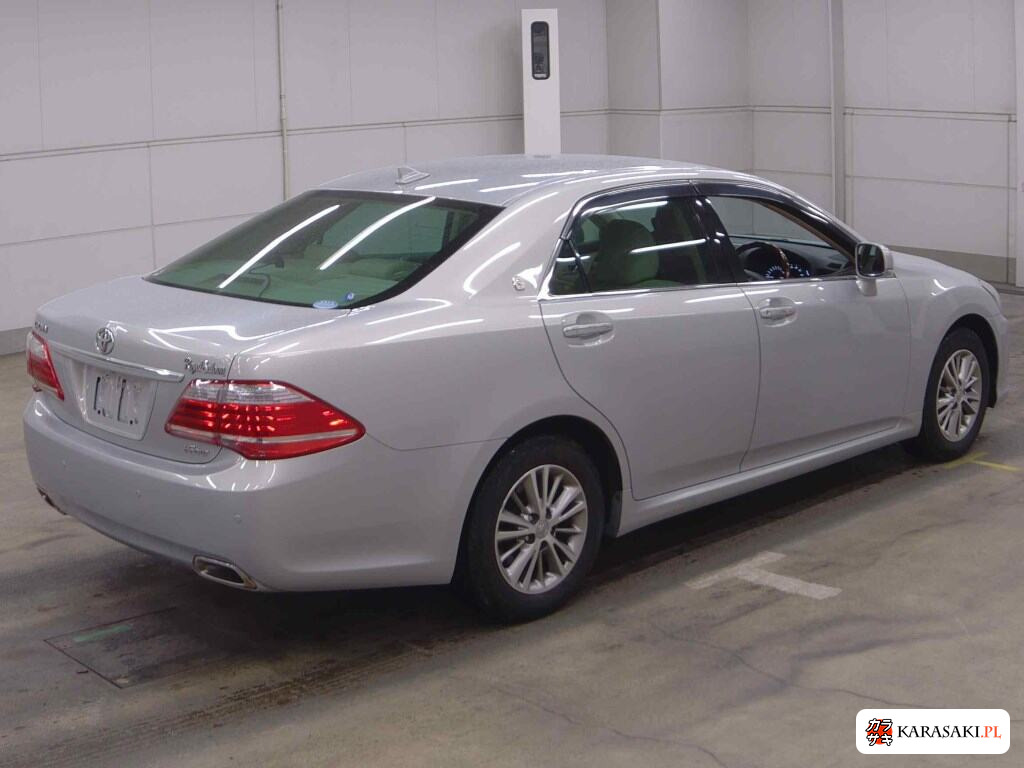 2012 Toyota Crown 4D 4WD 2.5 Royal Saloon I-Four Premium Edition 4