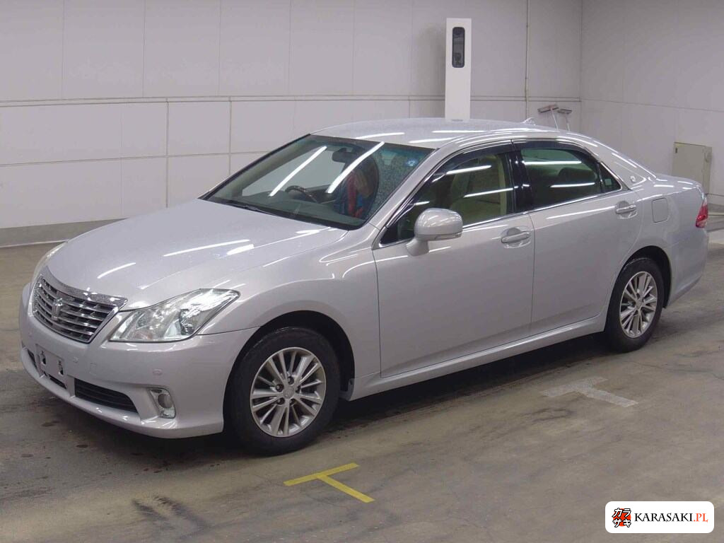 2012 Toyota Crown 4D 4WD 2.5 Royal Saloon I-Four Premium Edition 3