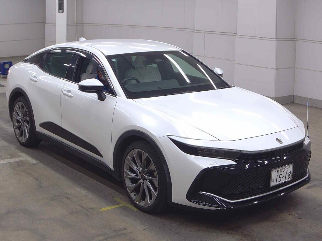 Toyota Crown Crossover 2022 z aukcji japońskiej