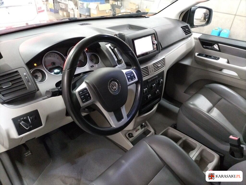 2012 Volkswagen Routan Sel 5