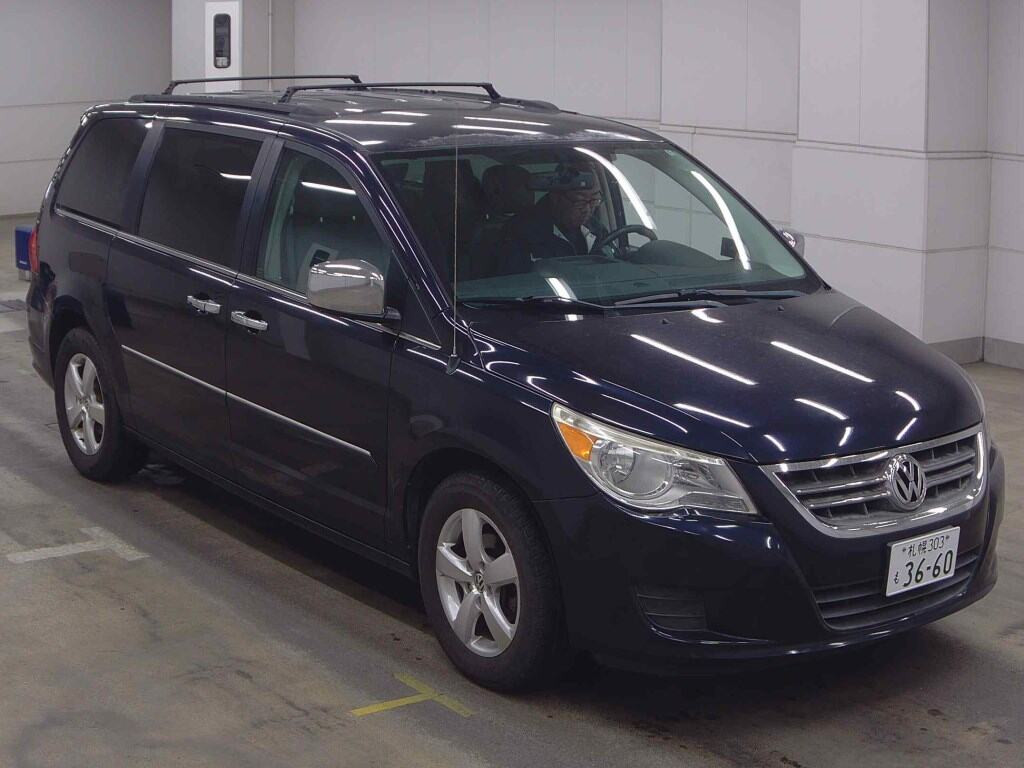 Volkswagen Routan 2012 z aukcji japońskiej
