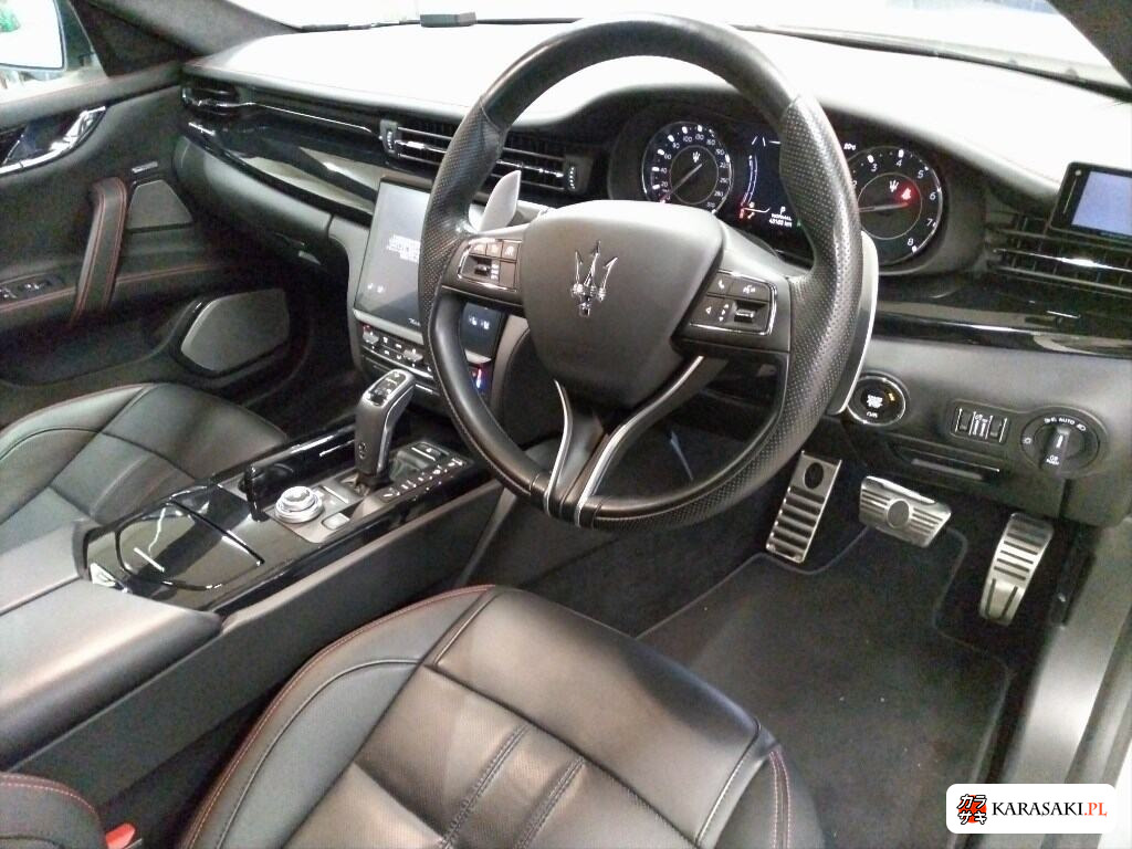 2022 Maserati Quattroporte 5