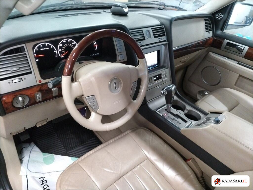 2005 Lincoln Navigator 4WD 5