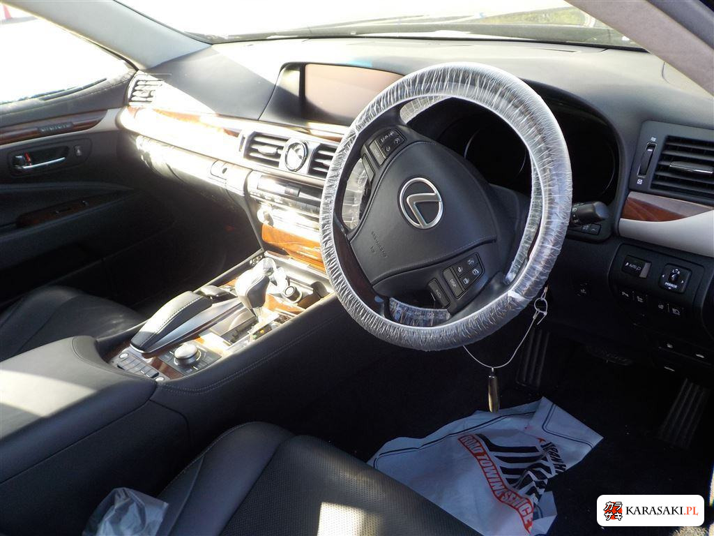 2013 Lexus LS 4WD 5