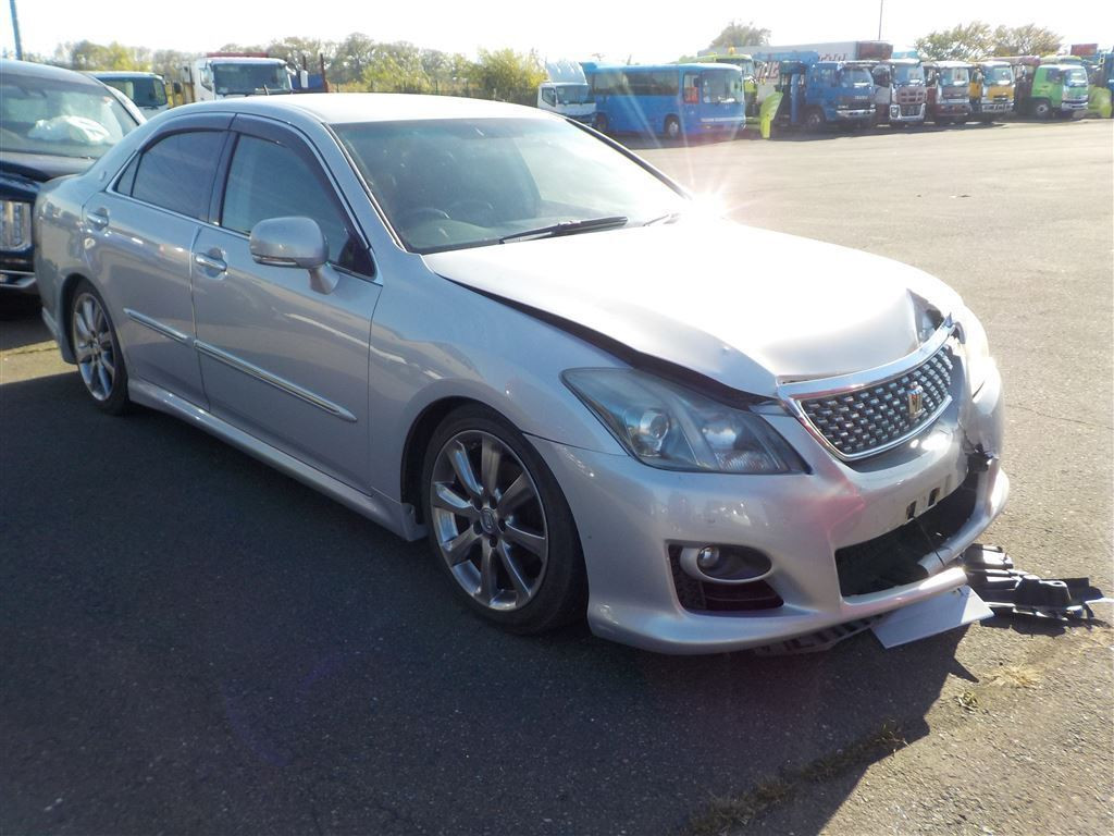 Toyota Crown 2008 z aukcji japońskiej