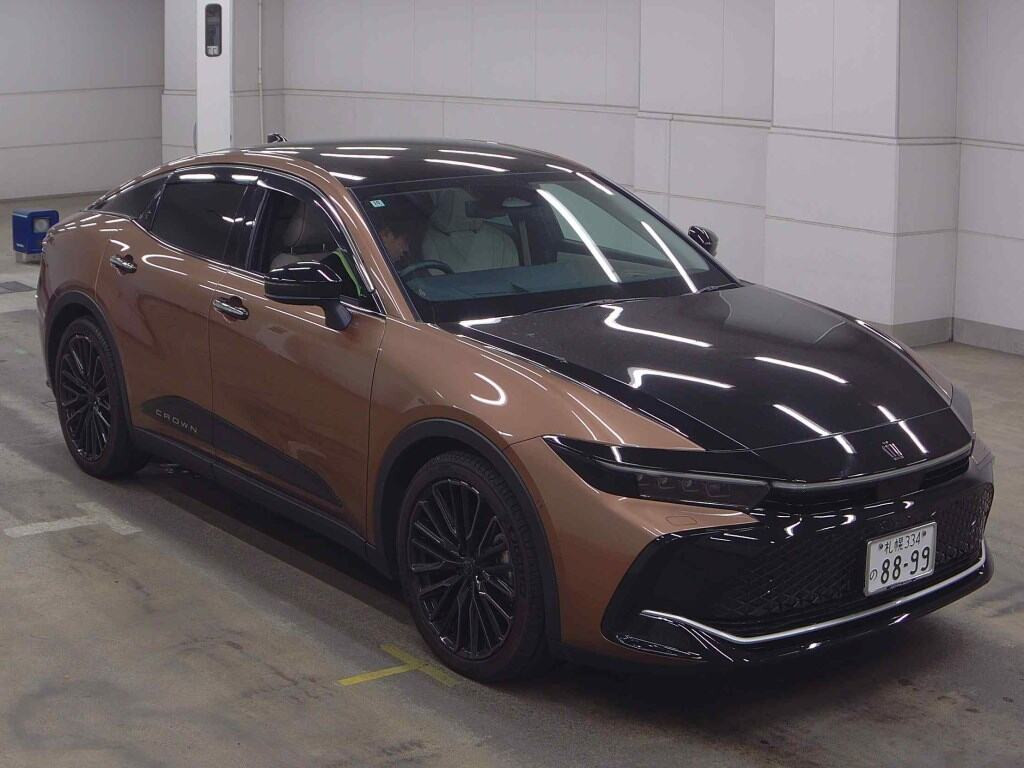 Toyota Crown Crossover 2024 z aukcji japońskiej