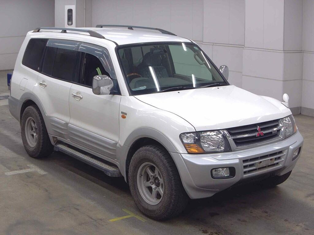 Mitsubishi Pajero 1999 from a Japanese auction
