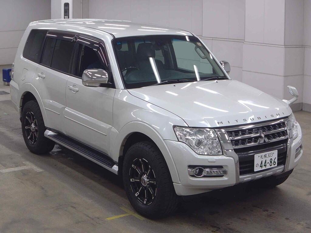 Mitsubishi Pajero 2017 z aukcji japońskiej