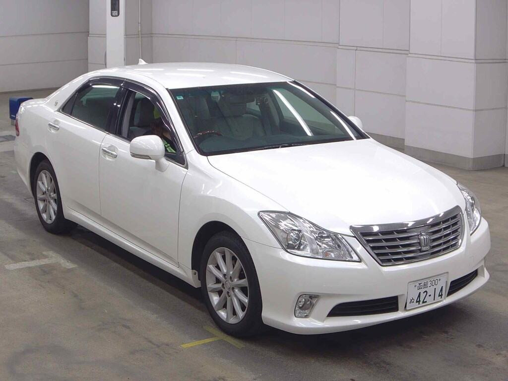 Toyota Crown 2010 z aukcji japońskiej