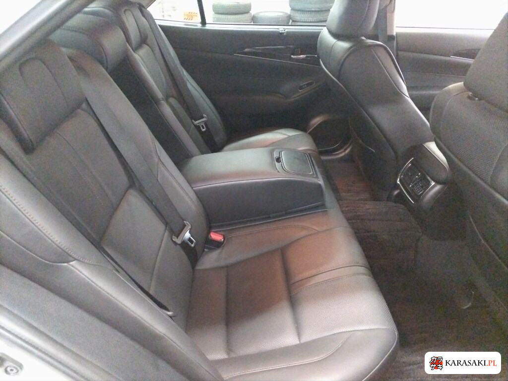 2013 Toyota Crown 4D 4WD Athlete Gi-Four 6