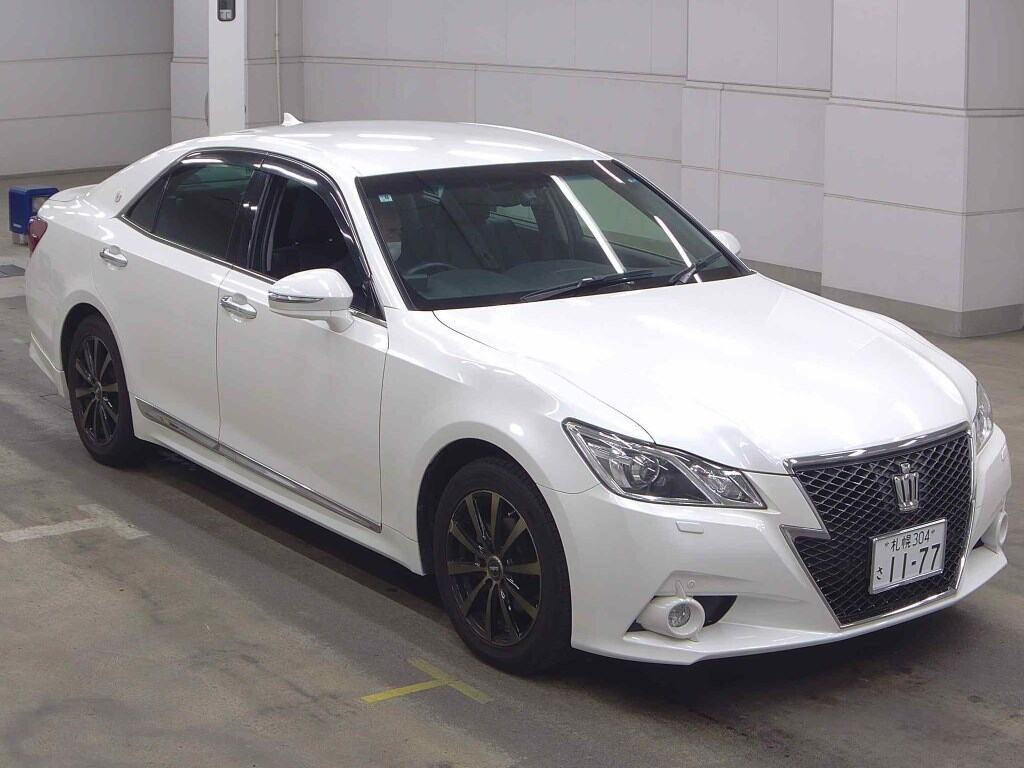 Toyota Crown 2013 z aukcji japońskiej