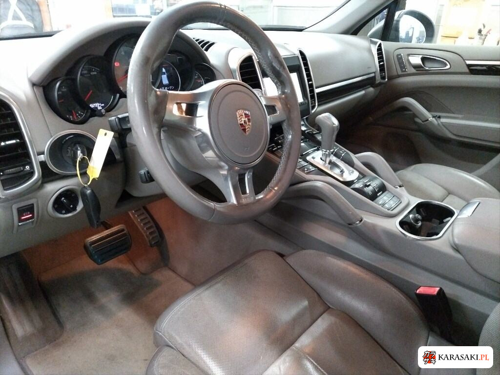 2011 Porsche Cayenne 4WD S 5
