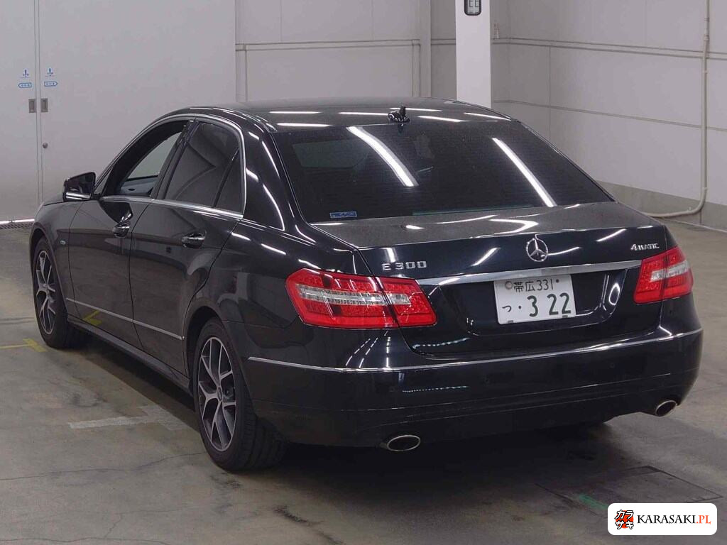 2011 Mercedes-Benz E-Class 4D 4WD E300 4MATIC Blueefficiency Avantgarde 2