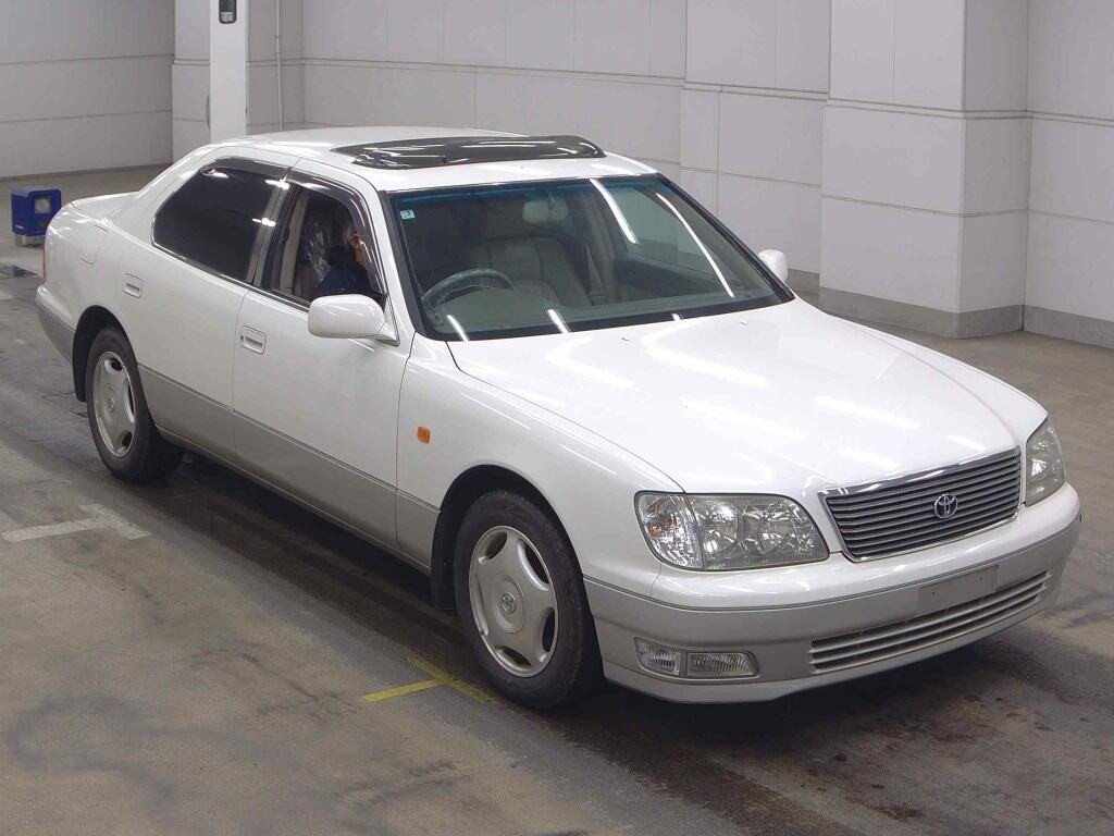 Toyota Celsior 1998 z aukcji japońskiej