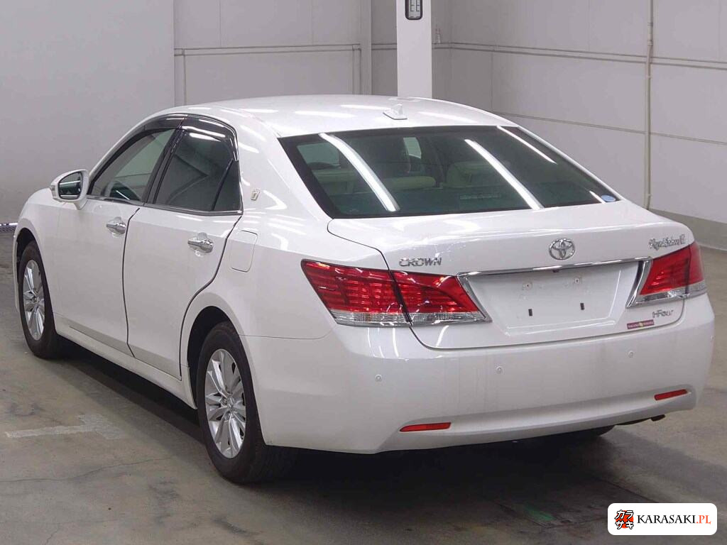 2013 Toyota Crown 4D 4WD Royal Saloon G I-Four Advanced Package 2