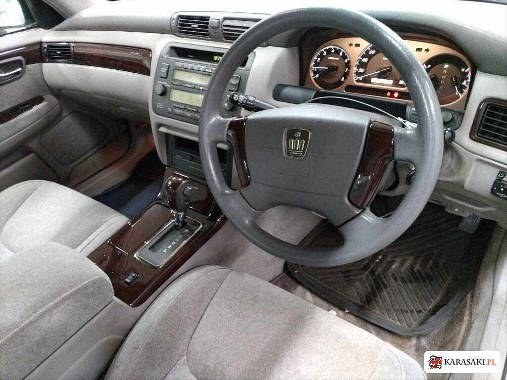Toyota Crown 2001 z aukcji japońskiej