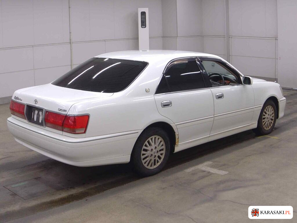 Toyota Crown 2002 z aukcji japońskiej