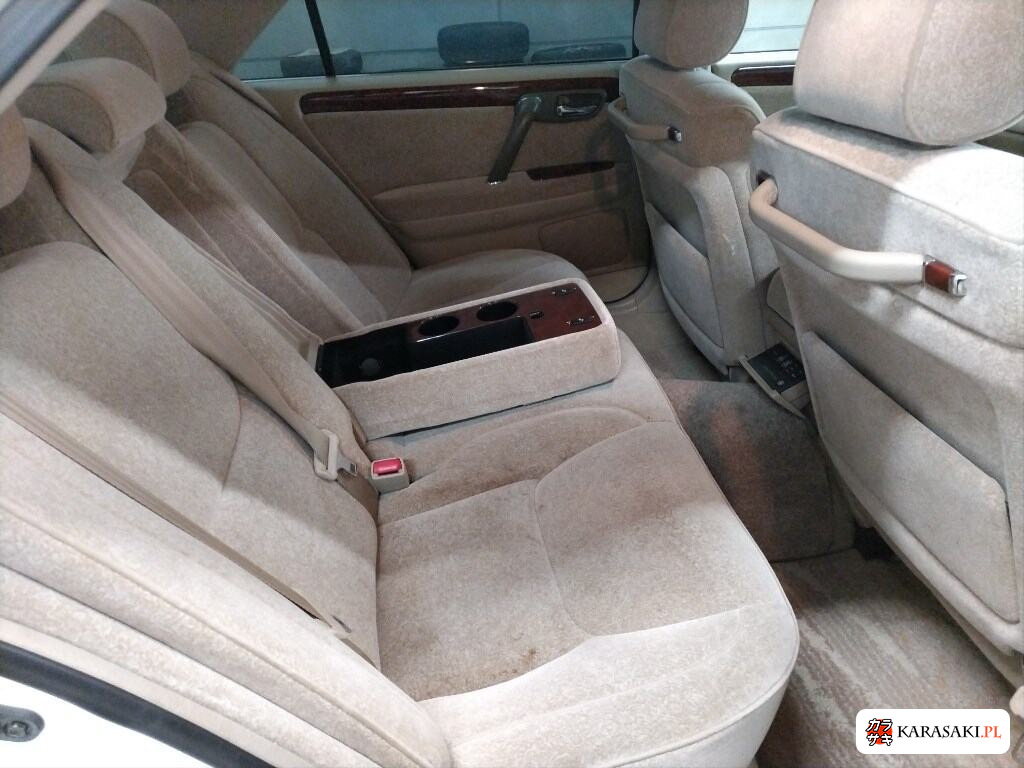 Toyota Crown 2002 z aukcji japońskiej