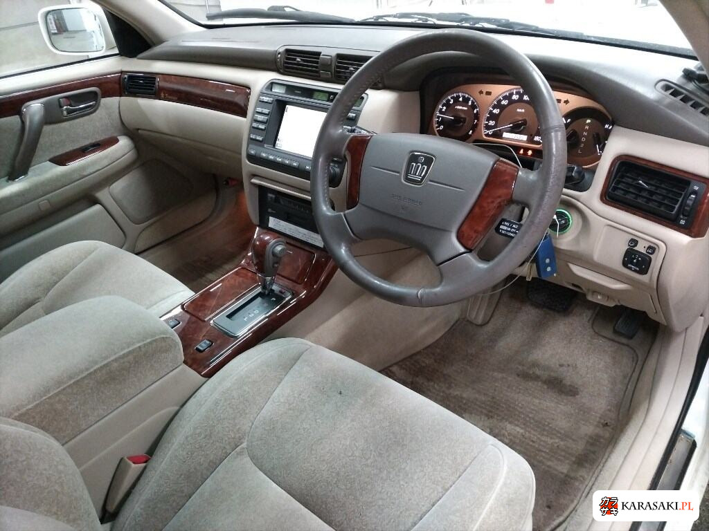 Toyota Crown 2002 z aukcji japońskiej