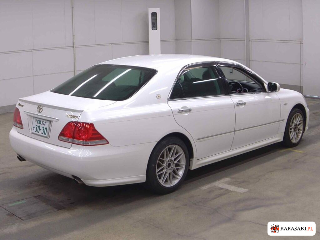Toyota Crown 2004 z aukcji japońskiej
