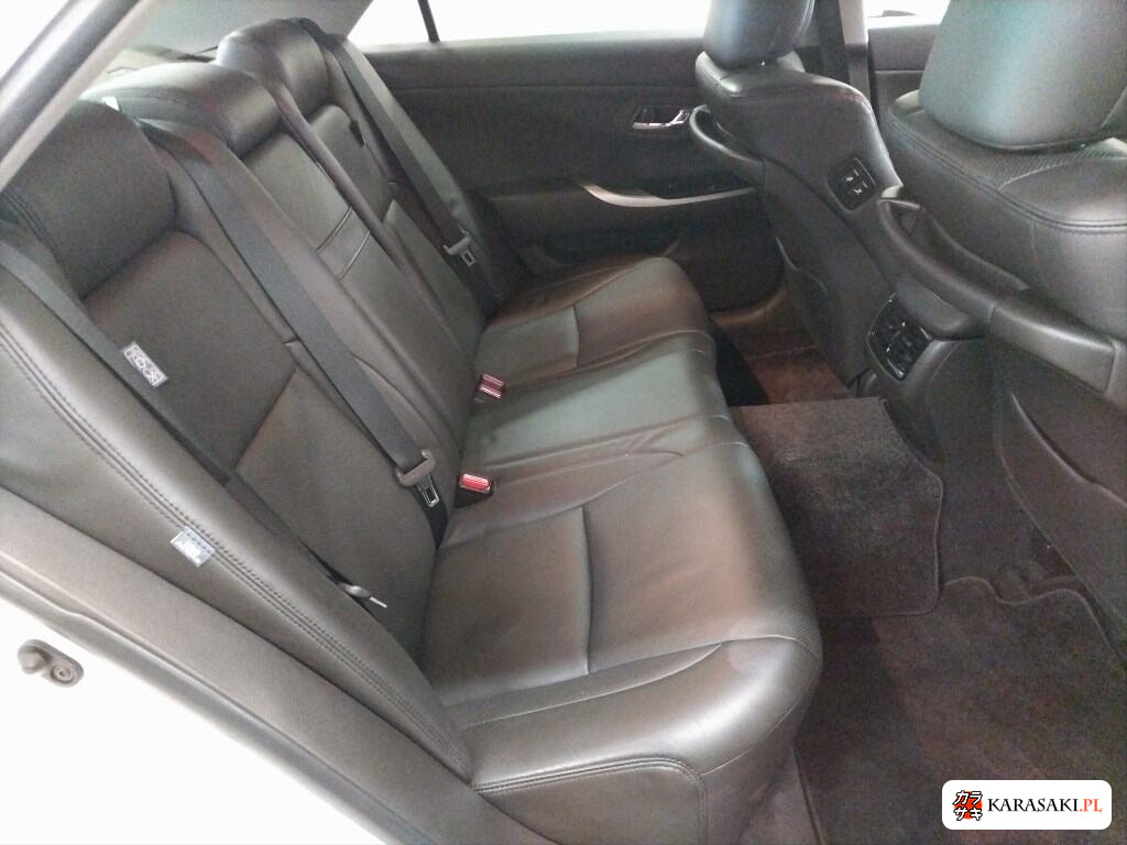 Toyota Crown 2011 z aukcji japońskiej