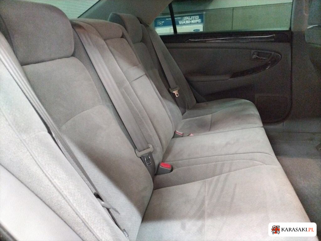 Toyota Crown 2004 z aukcji japońskiej