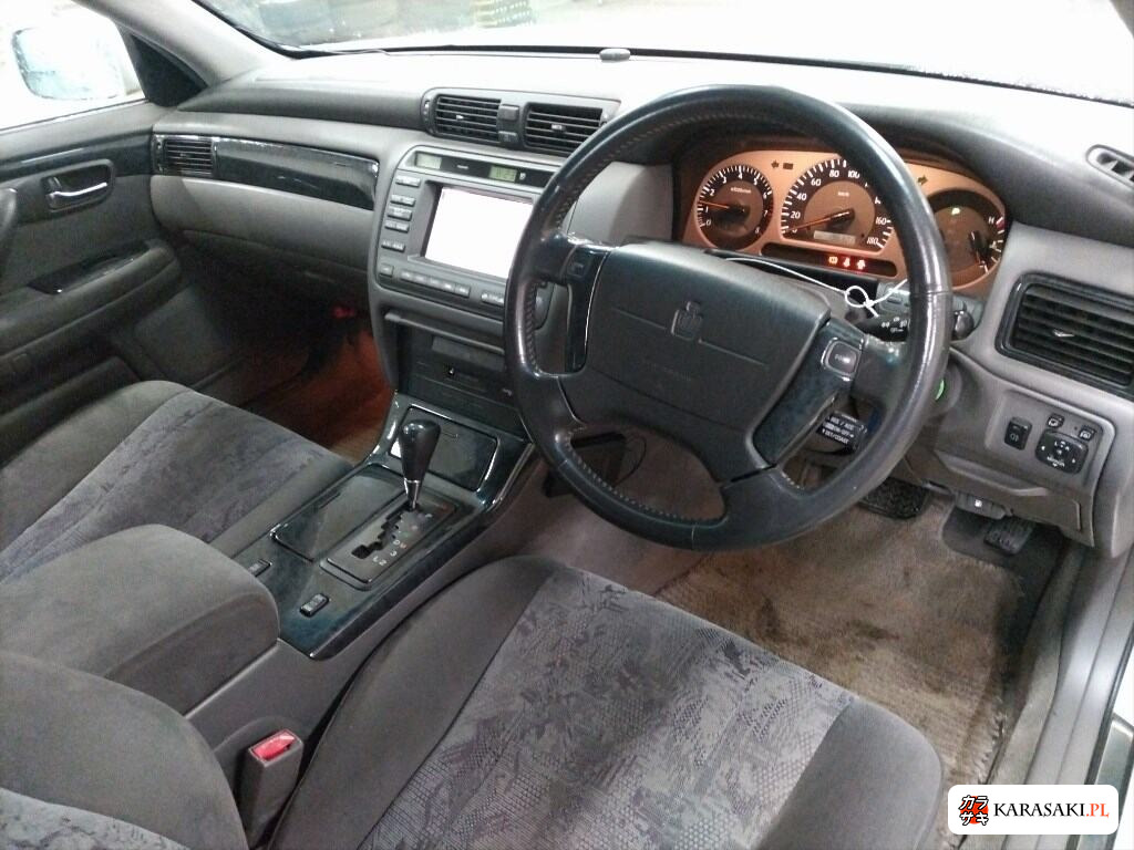 Toyota Crown 2000 z aukcji japońskiej