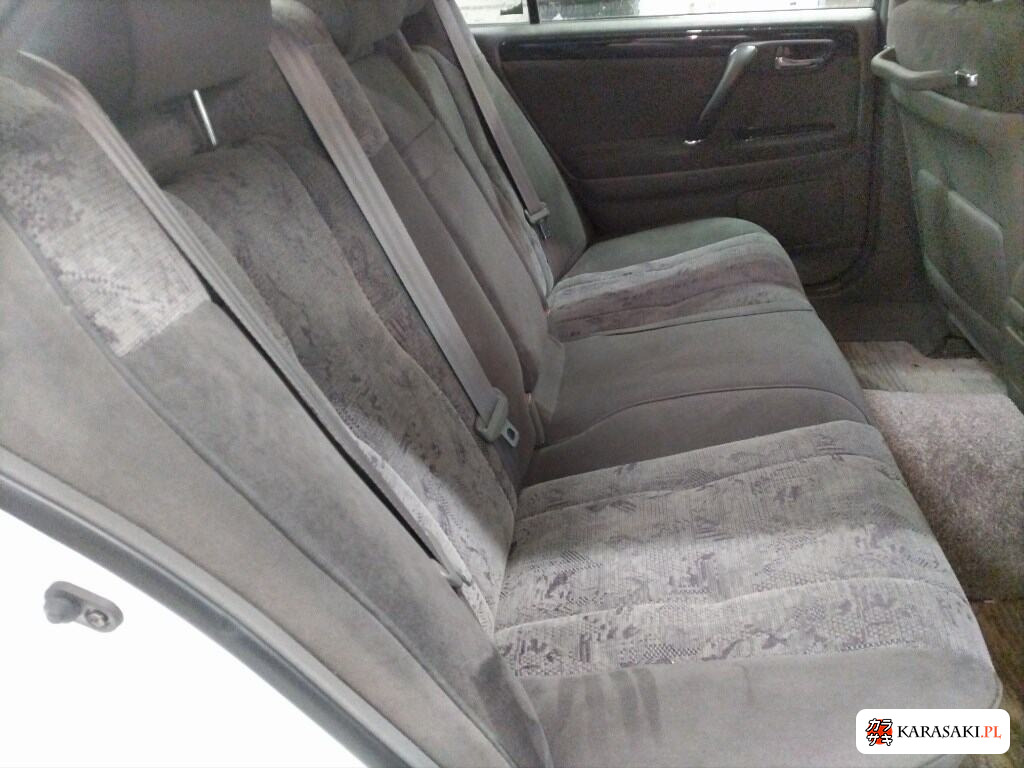 Toyota Crown 2000 z aukcji japońskiej