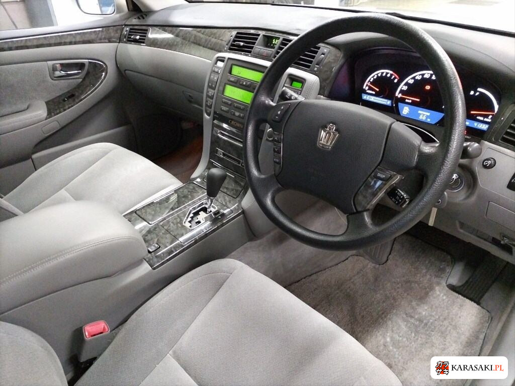 Toyota Crown 2005 z aukcji japońskiej