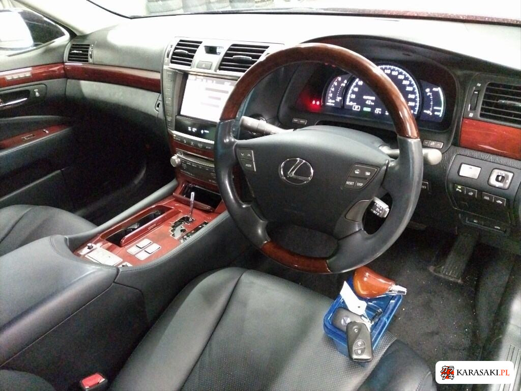 Lexus LS 2010 z aukcji japońskiej