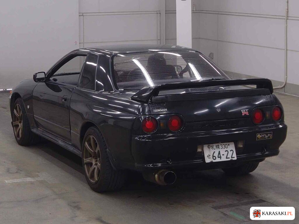 Nissan Skyline 1992 z aukcji japońskiej