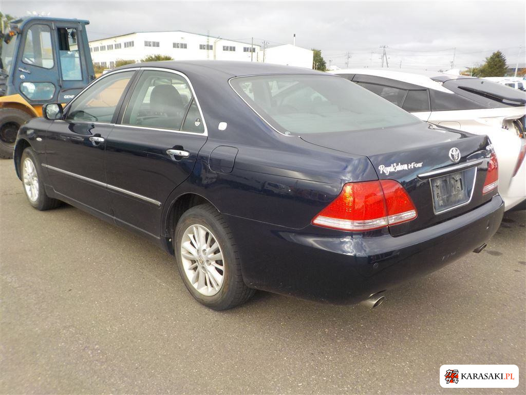 Toyota Crown 2004 z aukcji japońskiej