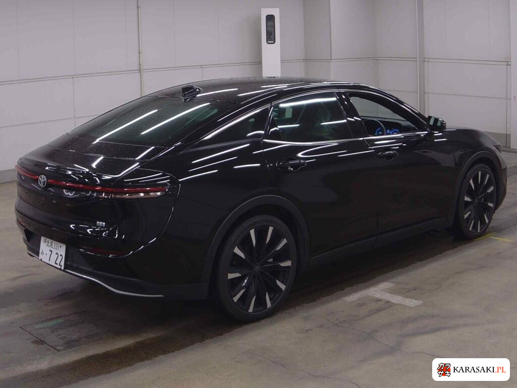 Toyota Crown Crossover 2023 z aukcji japońskiej