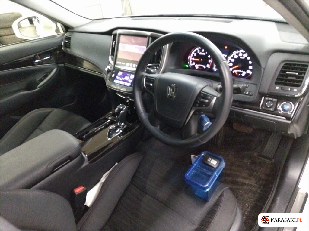 Toyota Crown 2018 from a Japanese auction