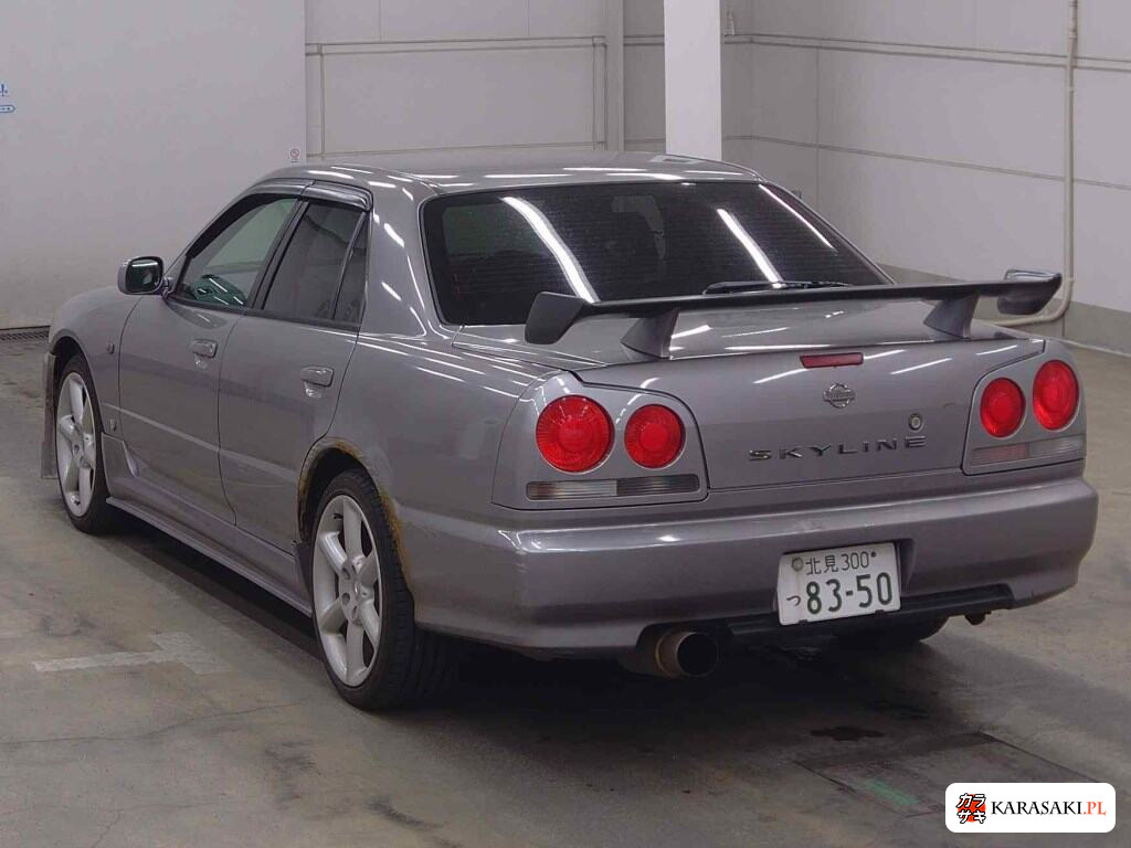 Nissan Skyline 1999 z aukcji japońskiej