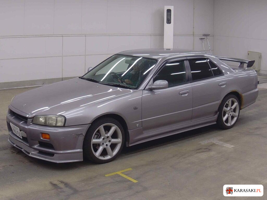 Nissan Skyline 1999 z aukcji japońskiej