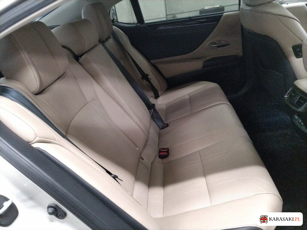 Lexus Es 2019 z aukcji japońskiej