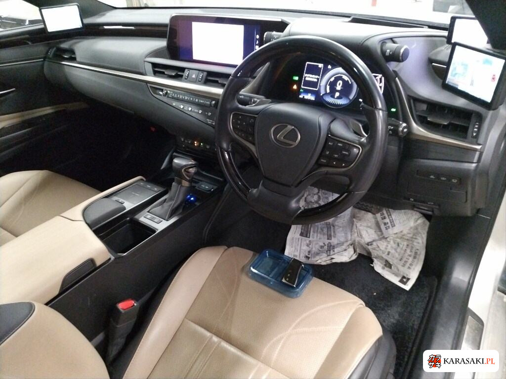 Lexus Es 2019 z aukcji japońskiej