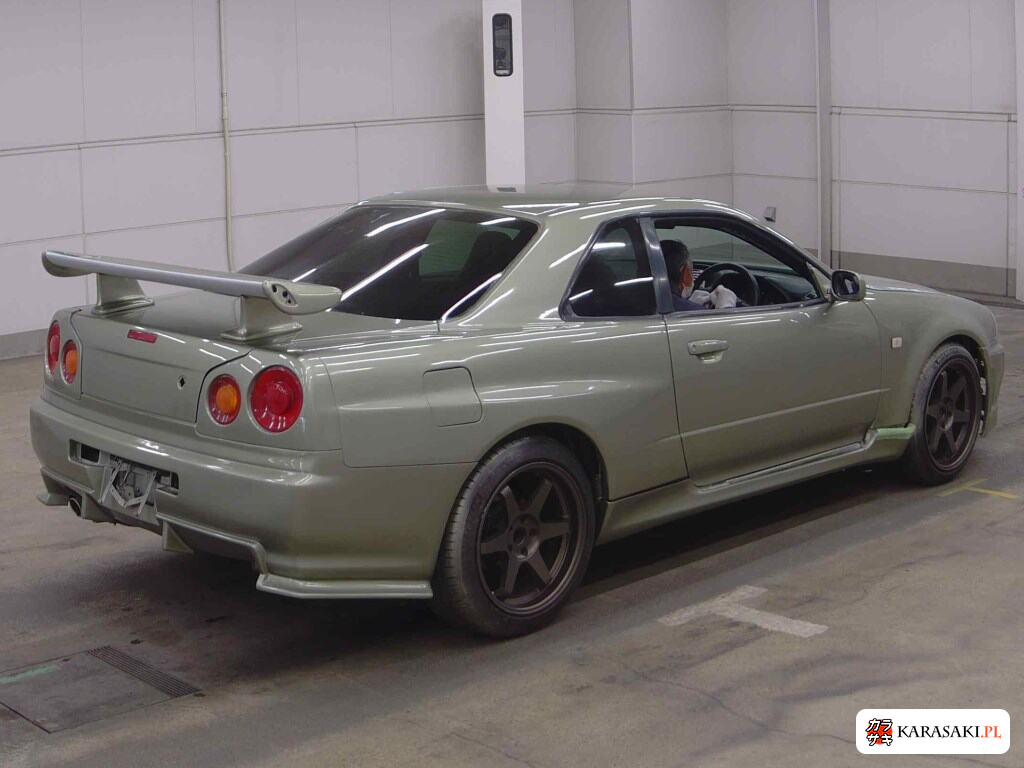 Nissan Skyline 1999 z aukcji japońskiej