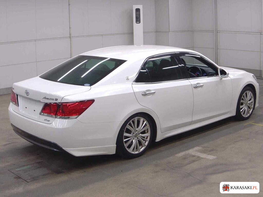 Toyota Crown 2013 z aukcji japońskiej
