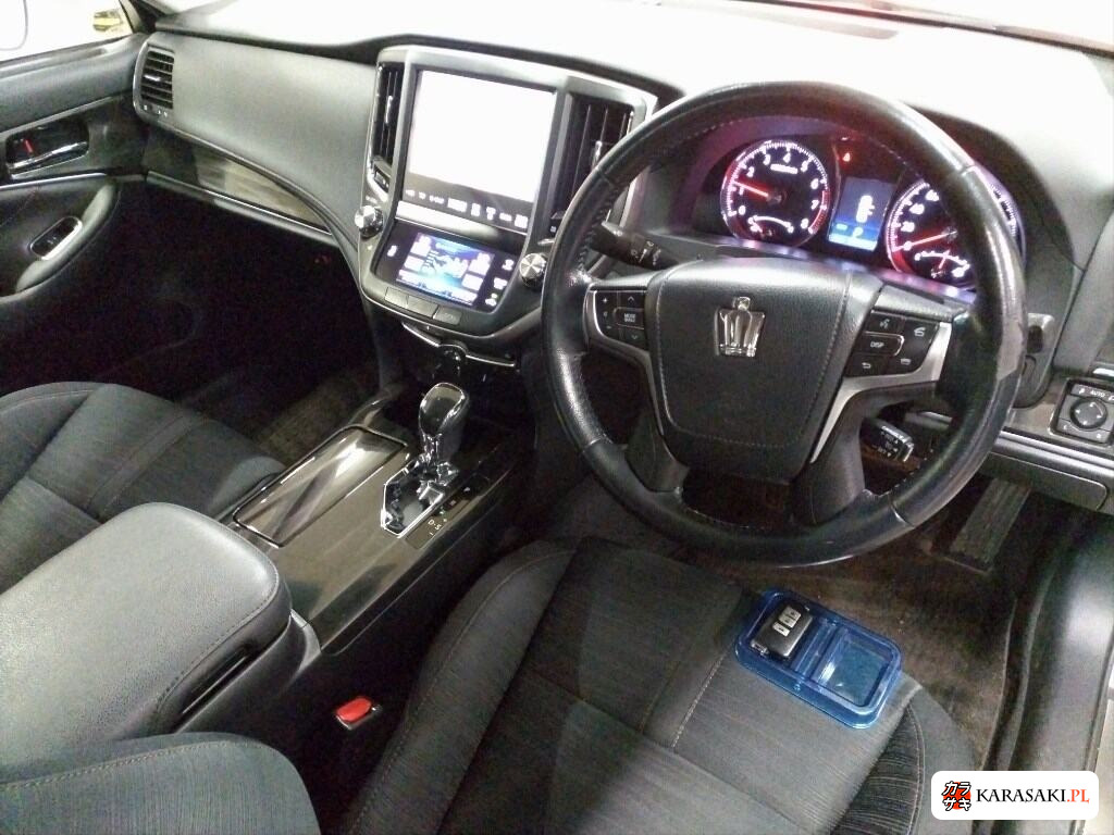 Toyota Crown 2013 z aukcji japońskiej