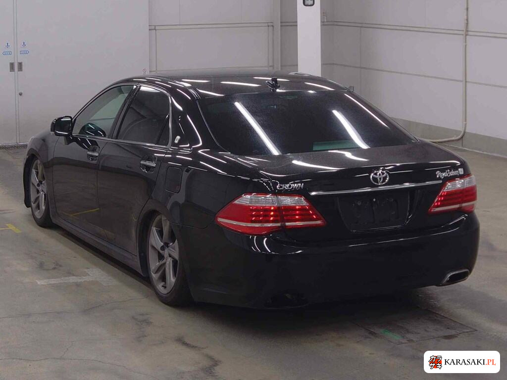Toyota Crown 2011 z aukcji japońskiej