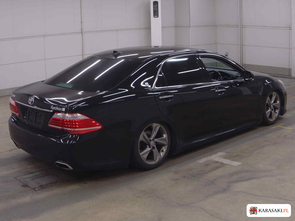 Toyota Crown 2011 z aukcji japońskiej