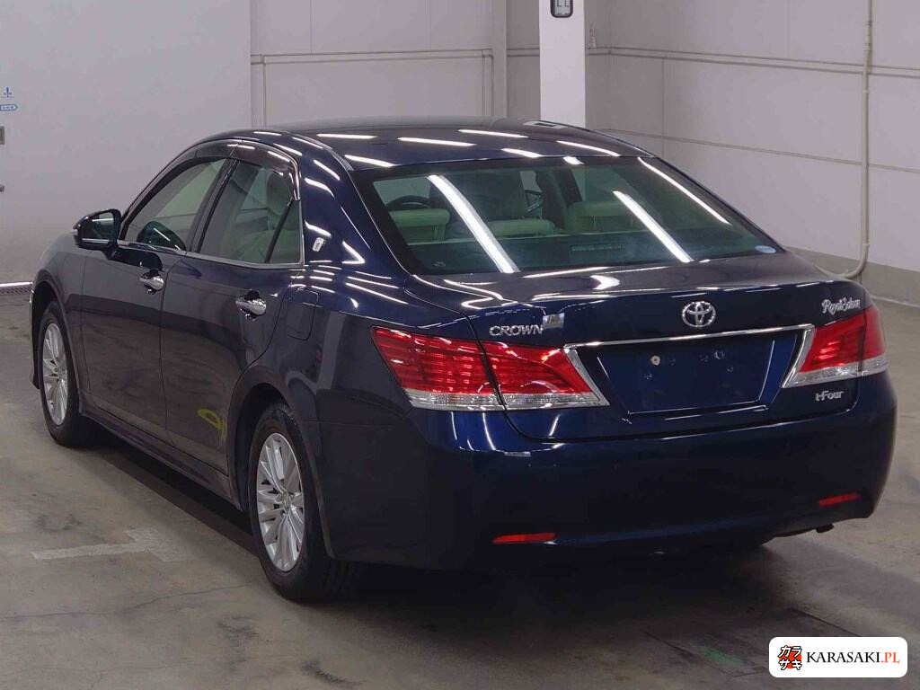 Toyota Crown 2017 z aukcji japońskiej