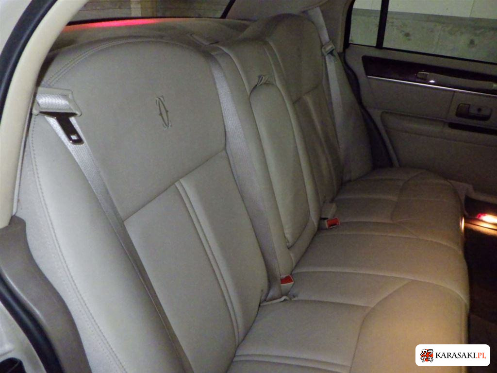 2006 Lincoln Towncar 6